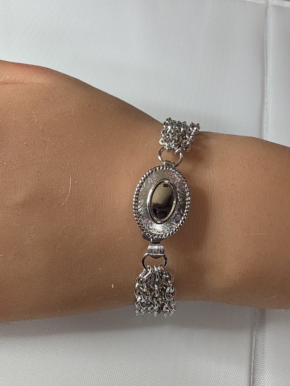 Silver-Tone Oval Pendant Chain Bracelet - Silver